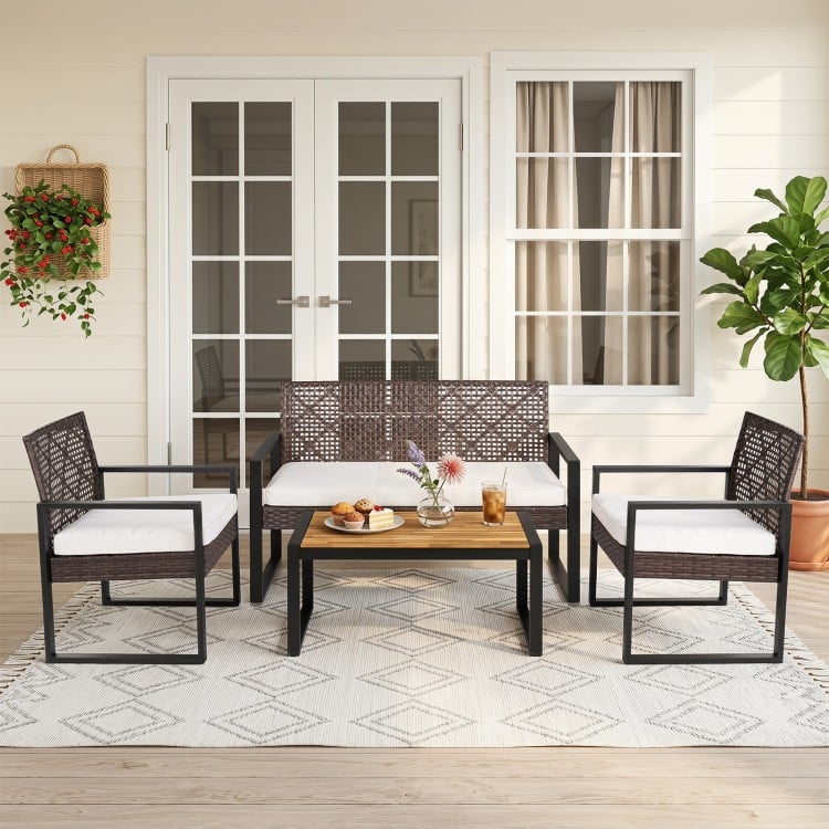 Wicker chair with breathable PE rattan and high-density sponge cushion, designed for comfort in outdoor spaces.