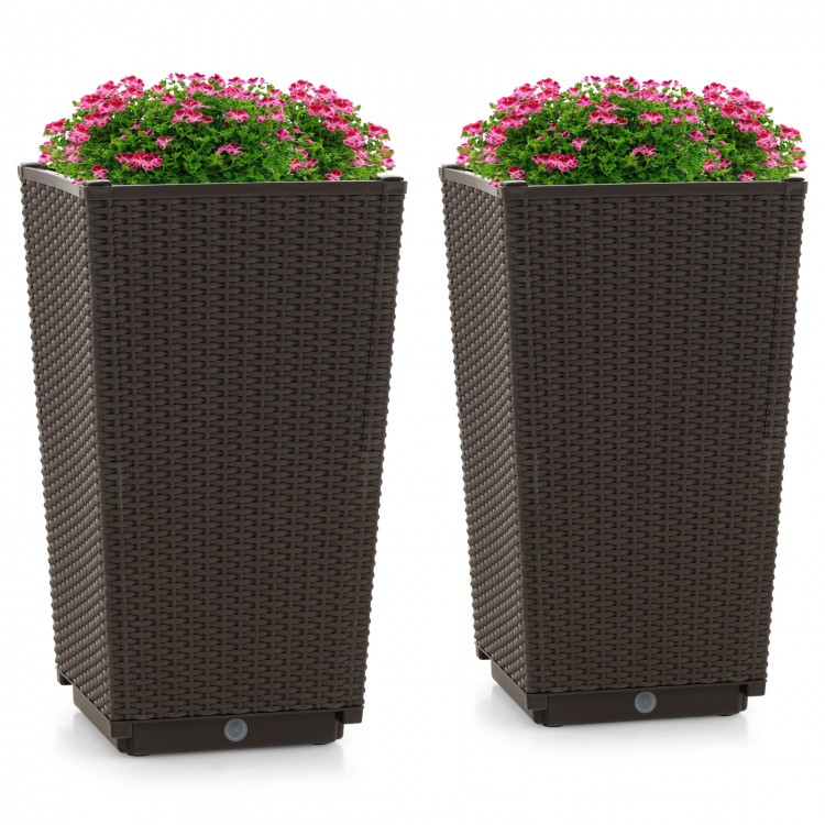 Set of 2 brown wicker flower pots with drainage holes, ideal for porch or balcony decoration and plant cultivation.