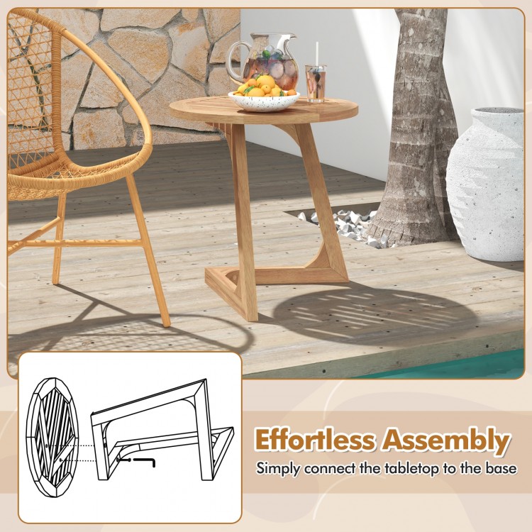 Detail of the triangle base of the teak wood side table, ensuring optimal stability for indoor and outdoor use.