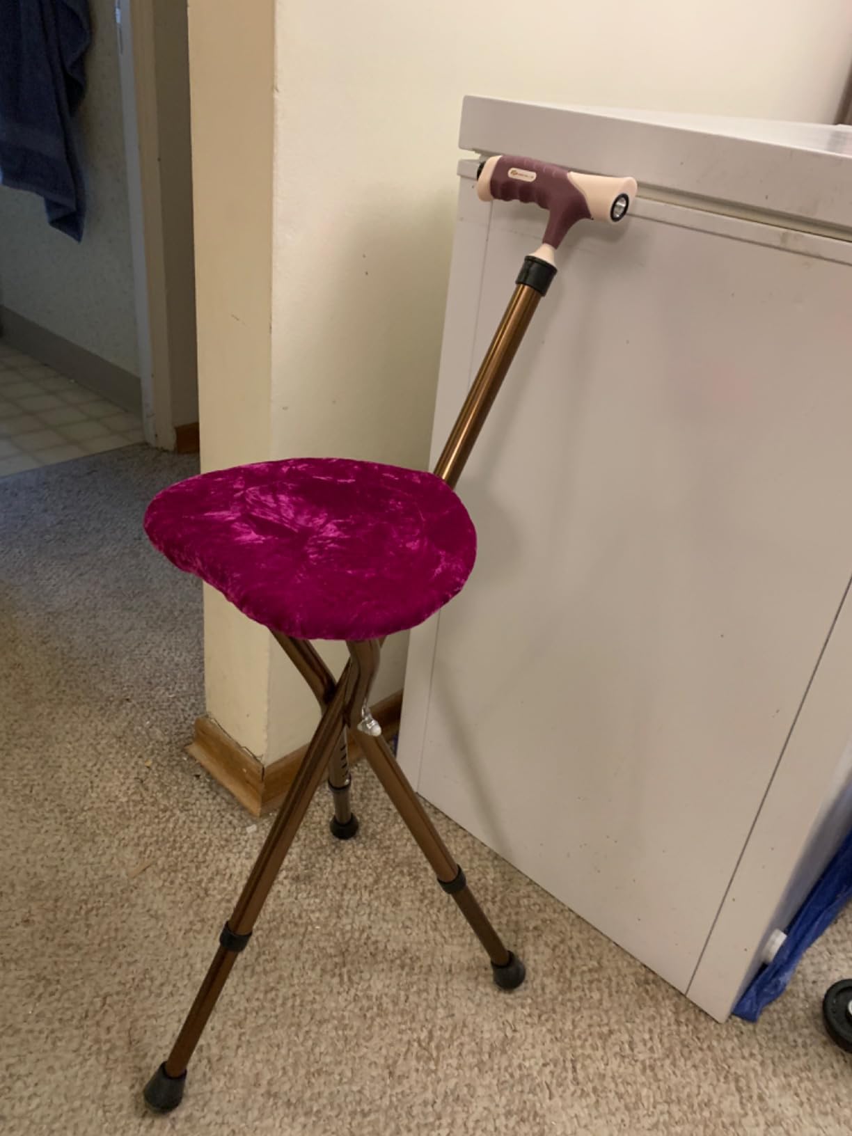 Lightweight Adjustable Folding Cane Seat with Light - Costway
