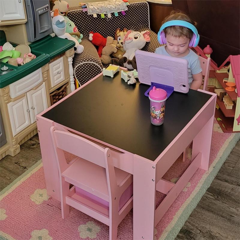 Very nice toddler table set